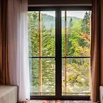 Nomad Hotel 4*