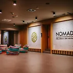 Nomad 4*