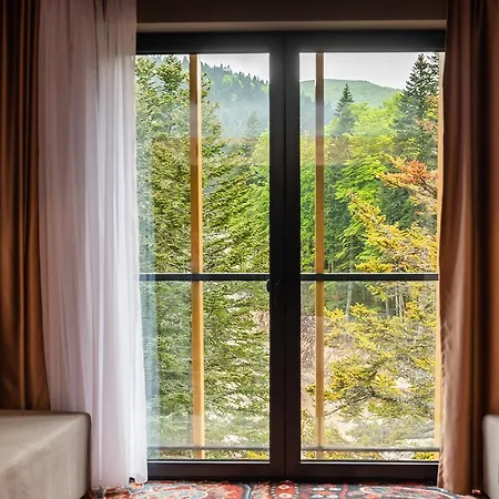 Nomad Hotel 4*