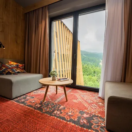 Hotel Nomad