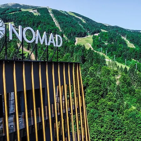 Nomad 4*