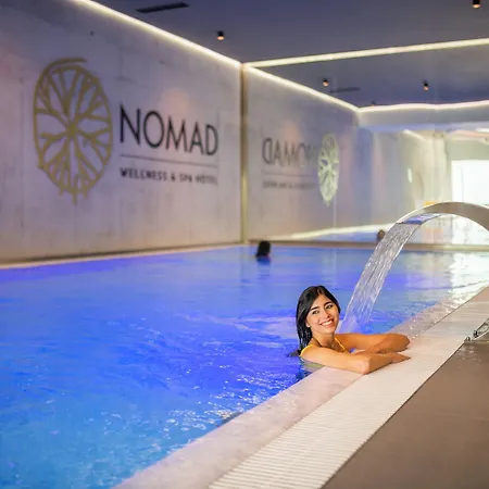 Hotel Nomad